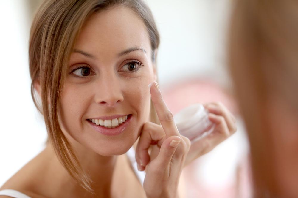 Makeup Buying and Application Tips for Aging Skin