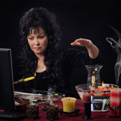 5 Reasons Online Psychic Readings Are Potentially Dangerous