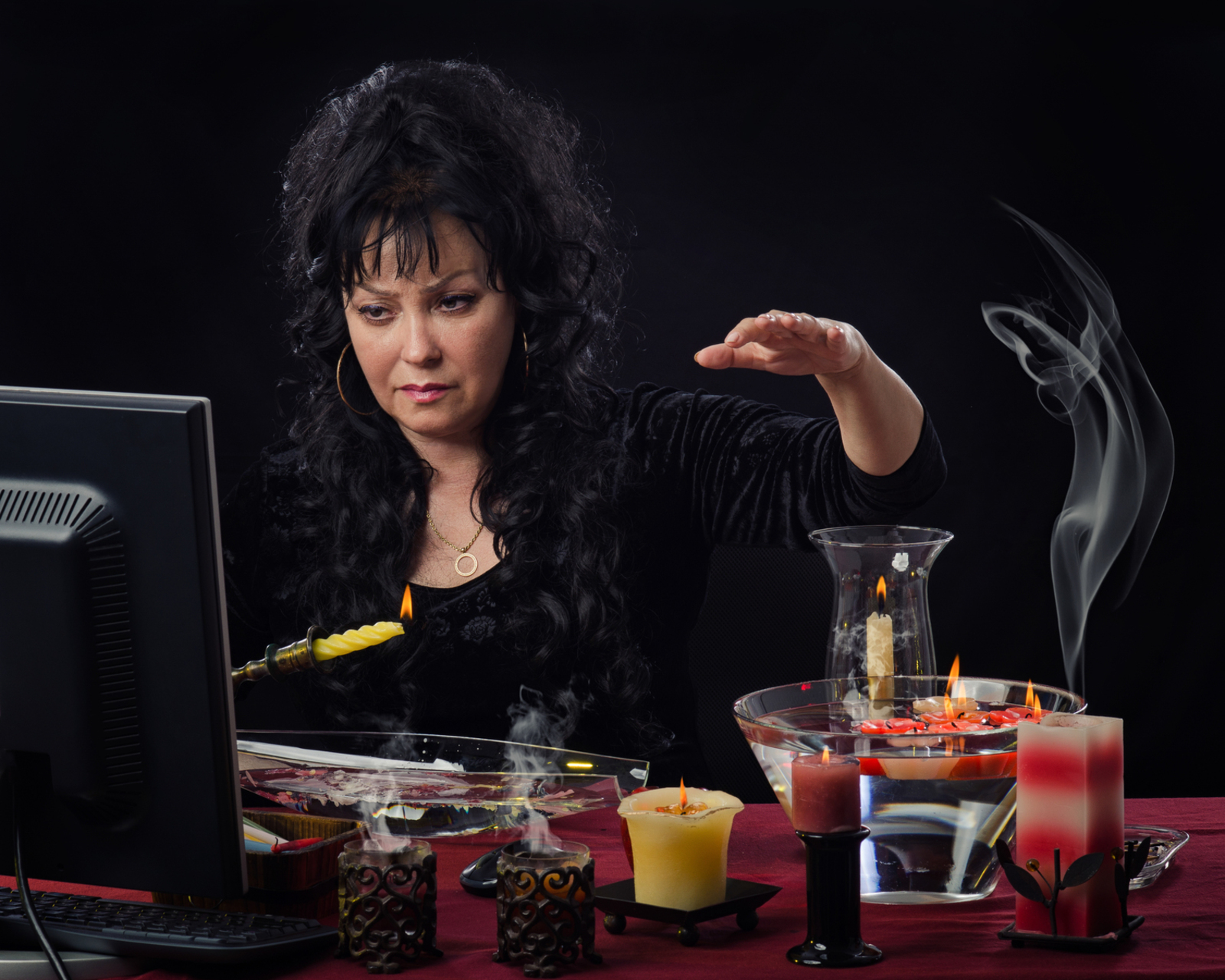 5 Reasons Online Psychic Readings Are Potentially Dangerous