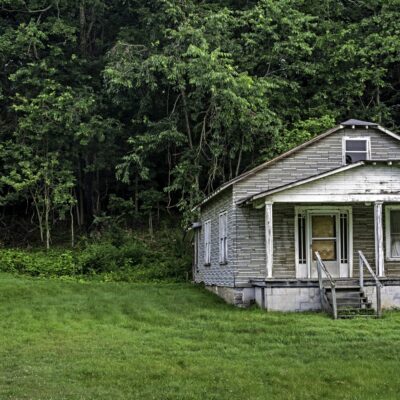 Cash Buyers’ Guide to Acquiring Cheap Abandoned Properties